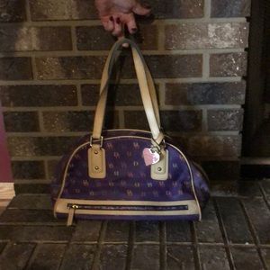 Dooney & Bourke purse